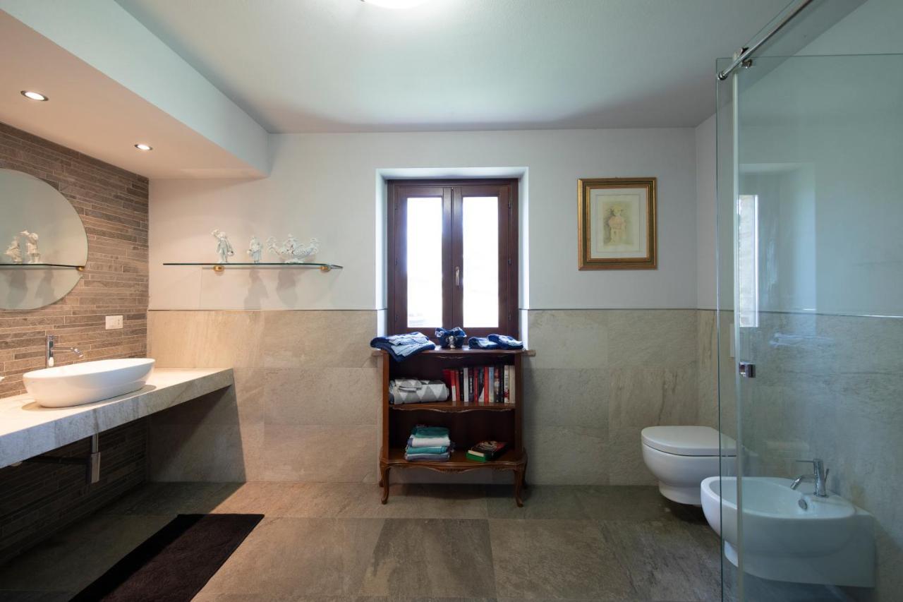 Villa Ermelinda - Piscina Privata E Jacuzzi Castelraimondo Eksteriør billede