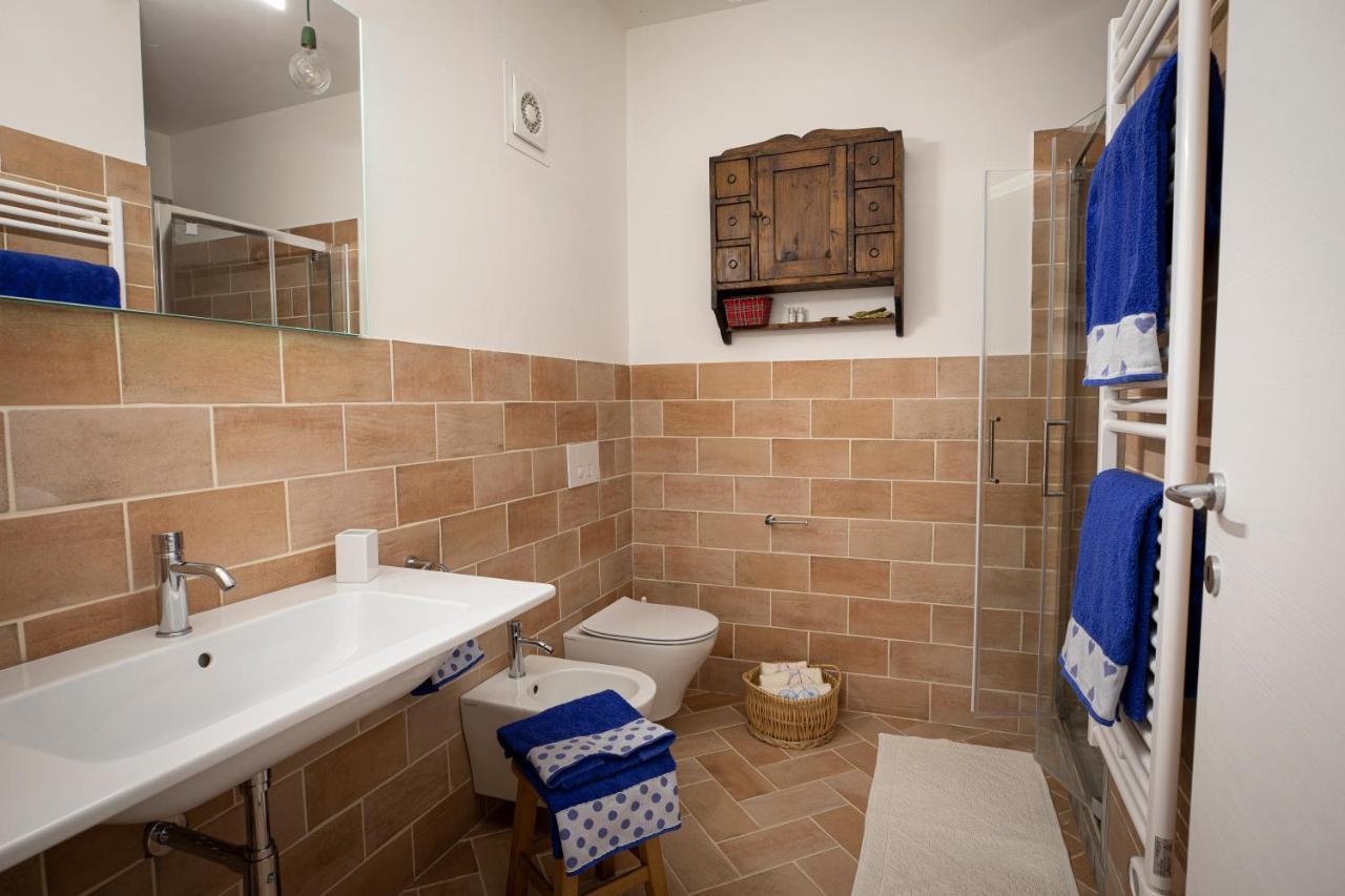 Villa Ermelinda - Piscina Privata E Jacuzzi Castelraimondo Eksteriør billede